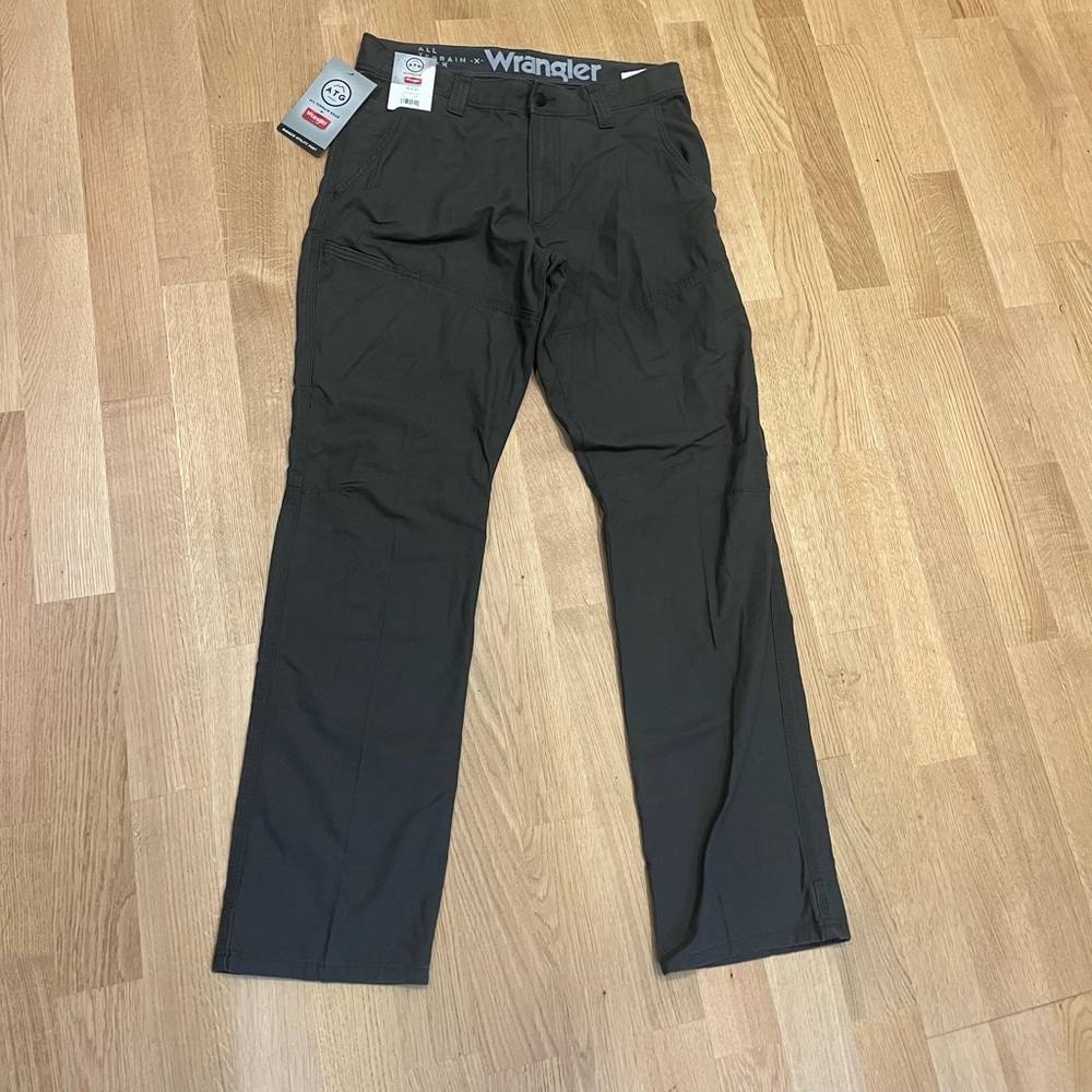 Wrangler Men's Dark Gray Rugged Utility Pants